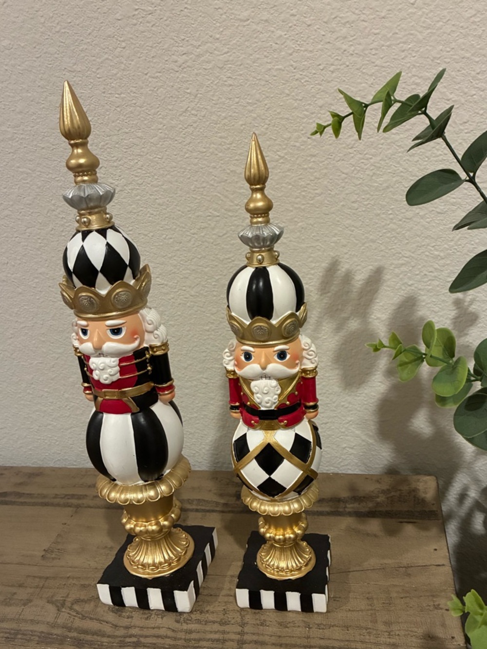 Regency International Topiary Christmas Nutcracker Set. - Picture 2 of 4